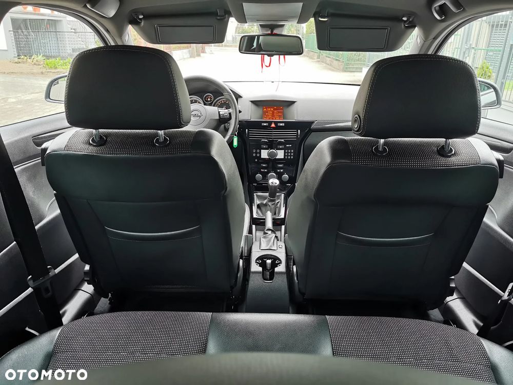 Opel Astra 1.6 Edition 111 Jahre - 11