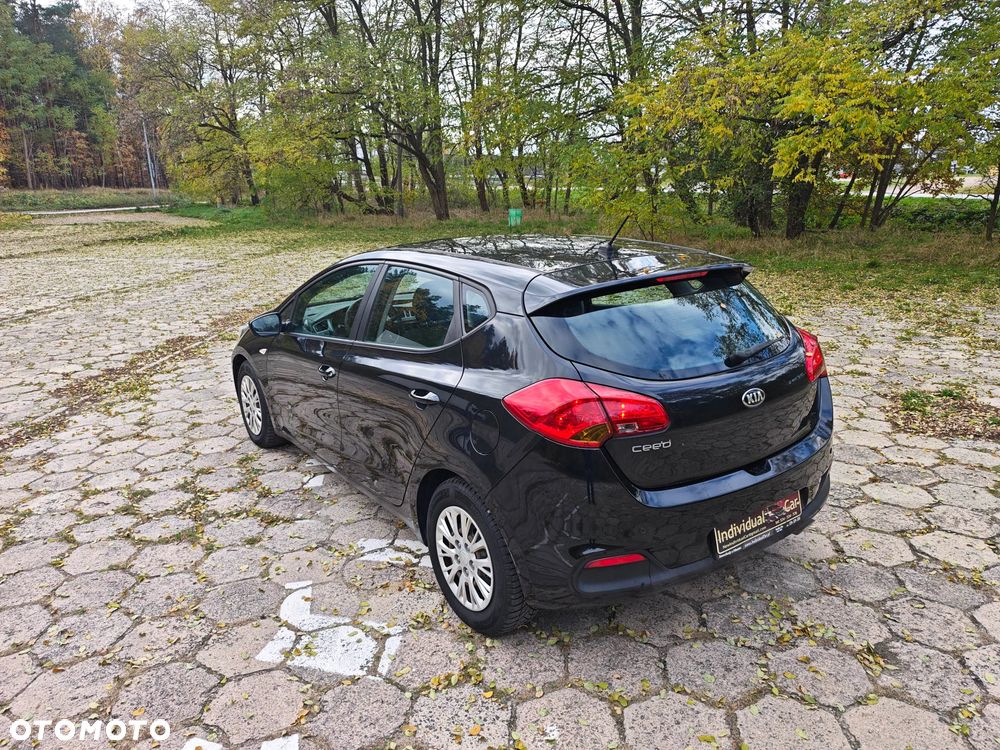 Kia Ceed 1.4 CVVT Attract plus - 12