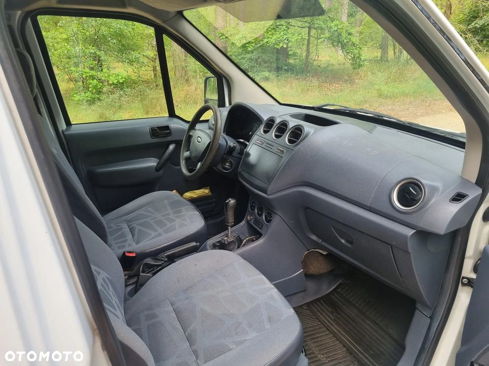 Ford Transit Connect - 8