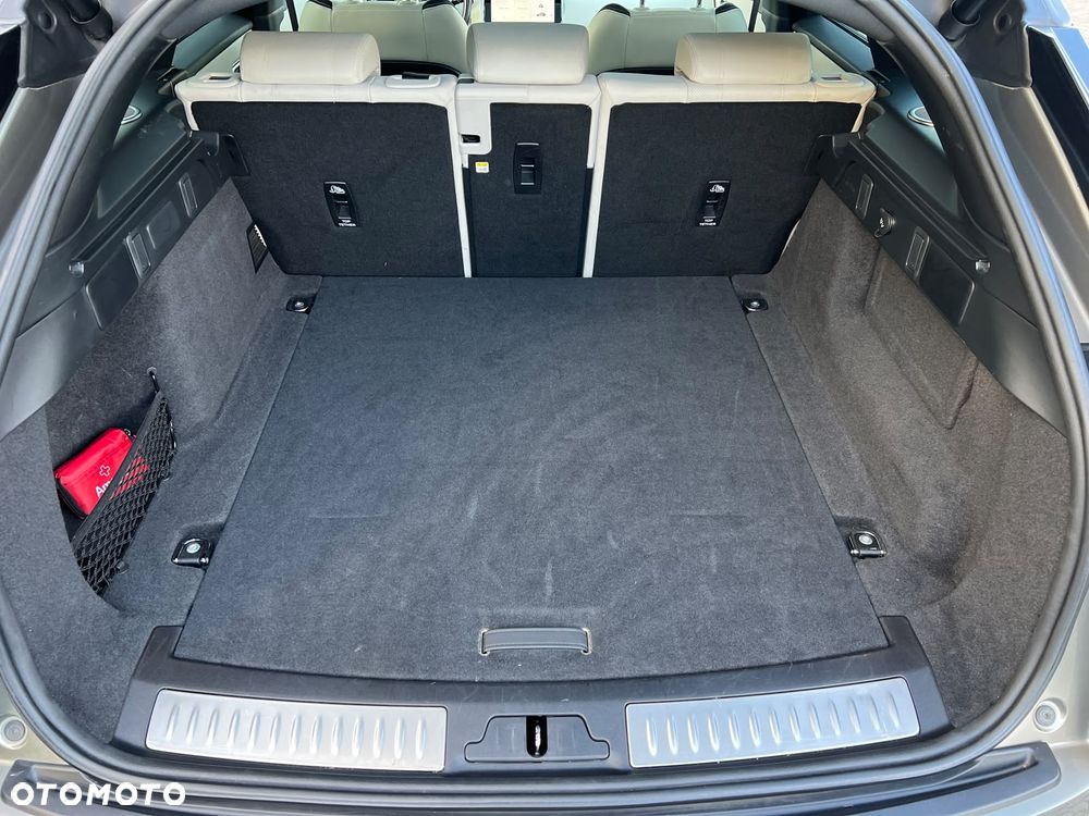 Land Rover Range Rover Velar 2.0 P250 R-Dynamic HSE - 35