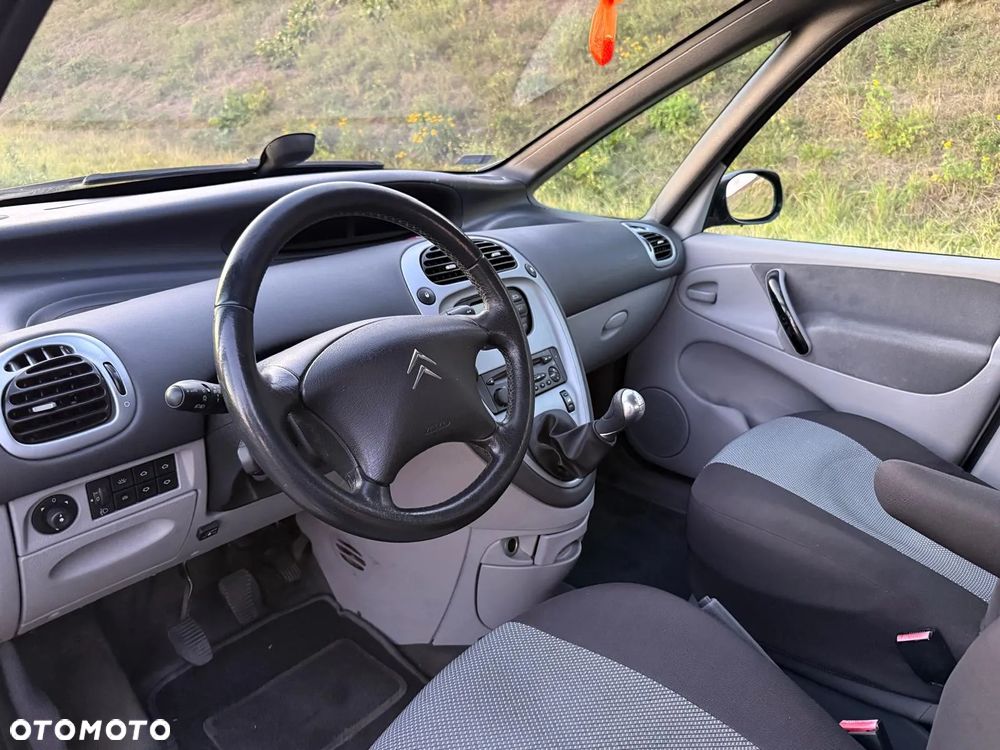Citroën Xsara Picasso 1.6 Exclusive - 4