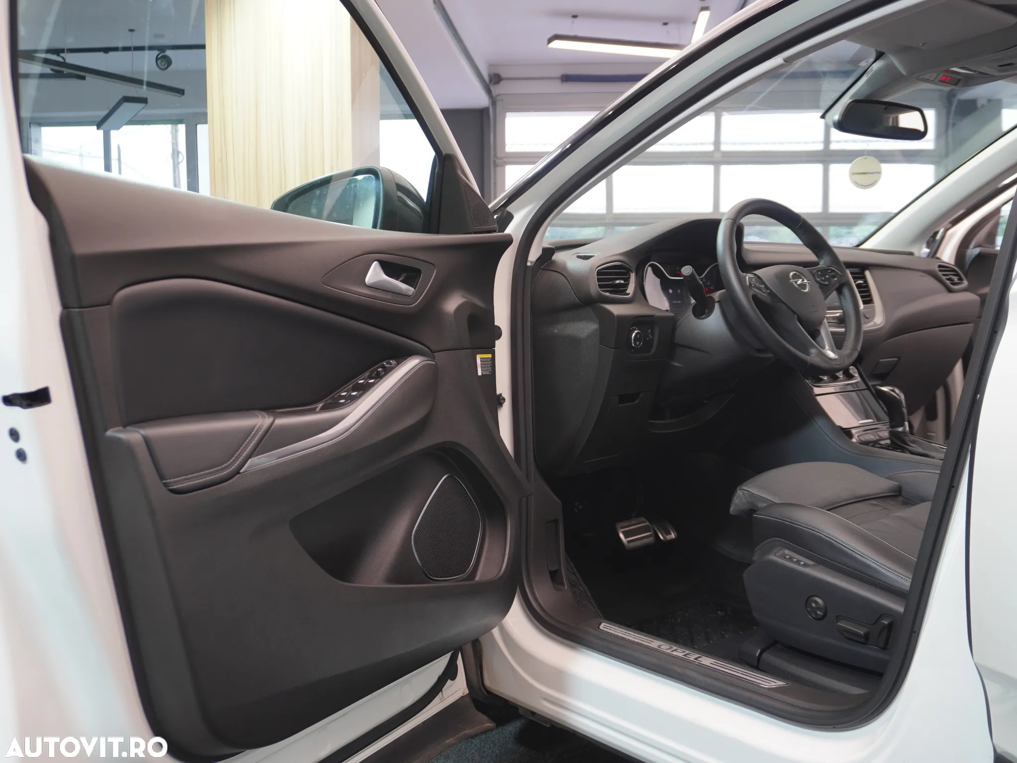 Opel Grandland X 2.0 START/STOP Aut. Ultimate - 24