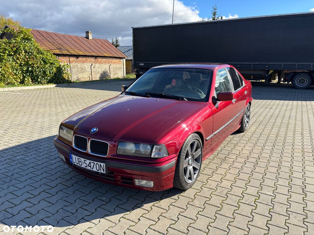 BMW Seria 3 328i - 3