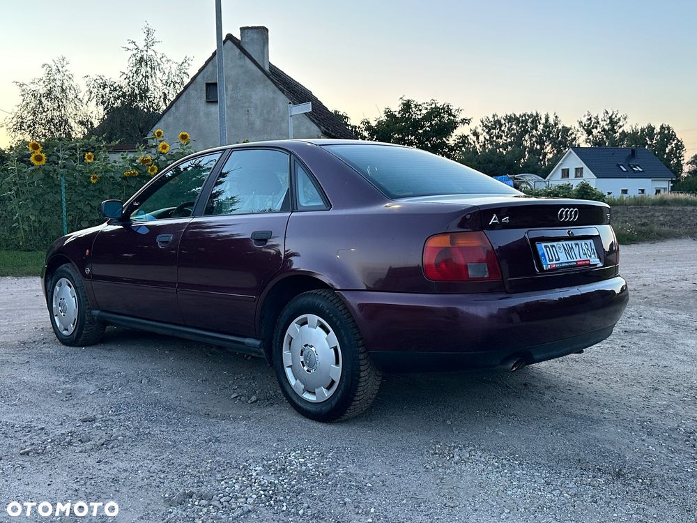Audi A4 Limousine - 9