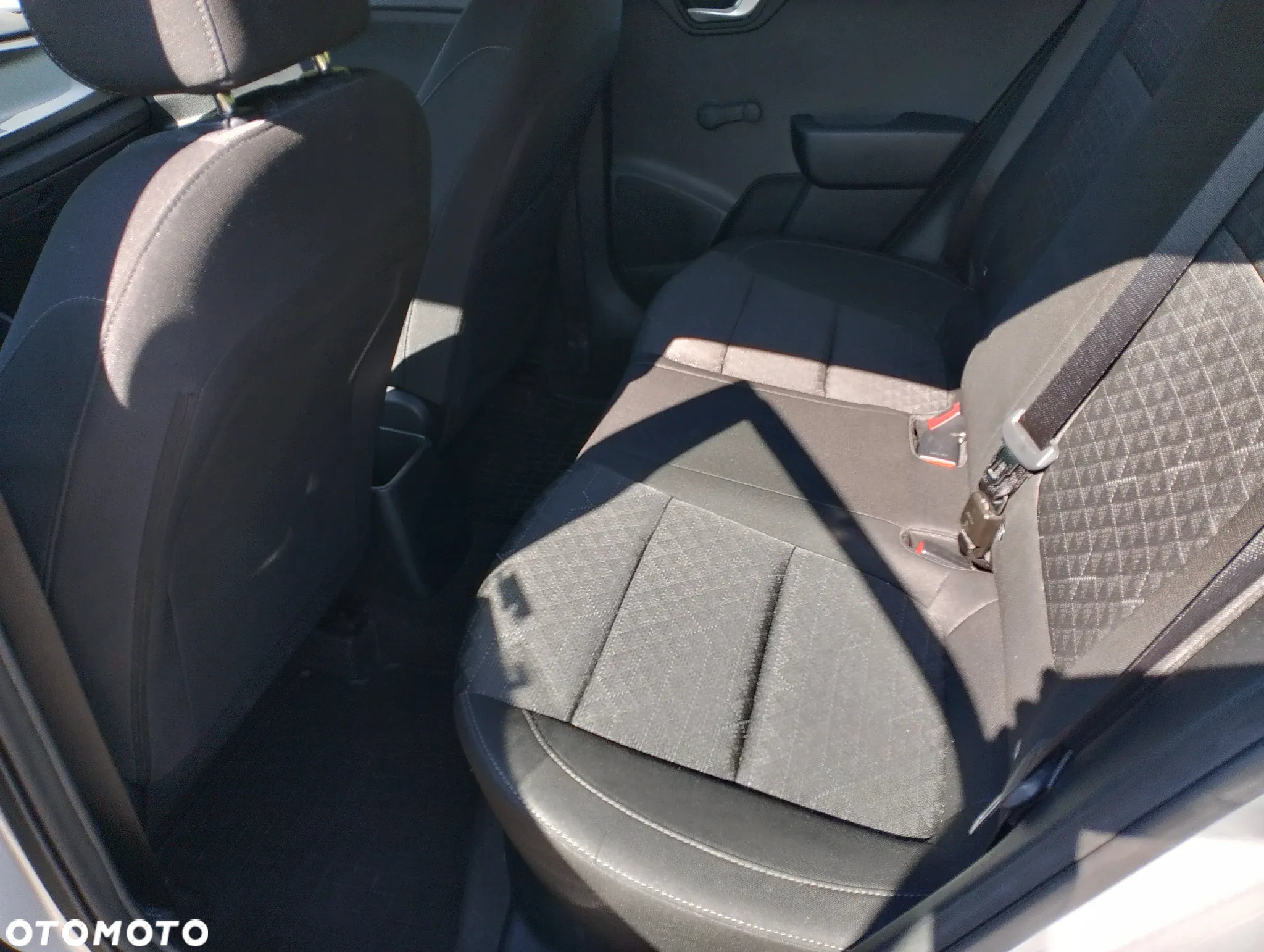Kia Rio 1.2 M - 33
