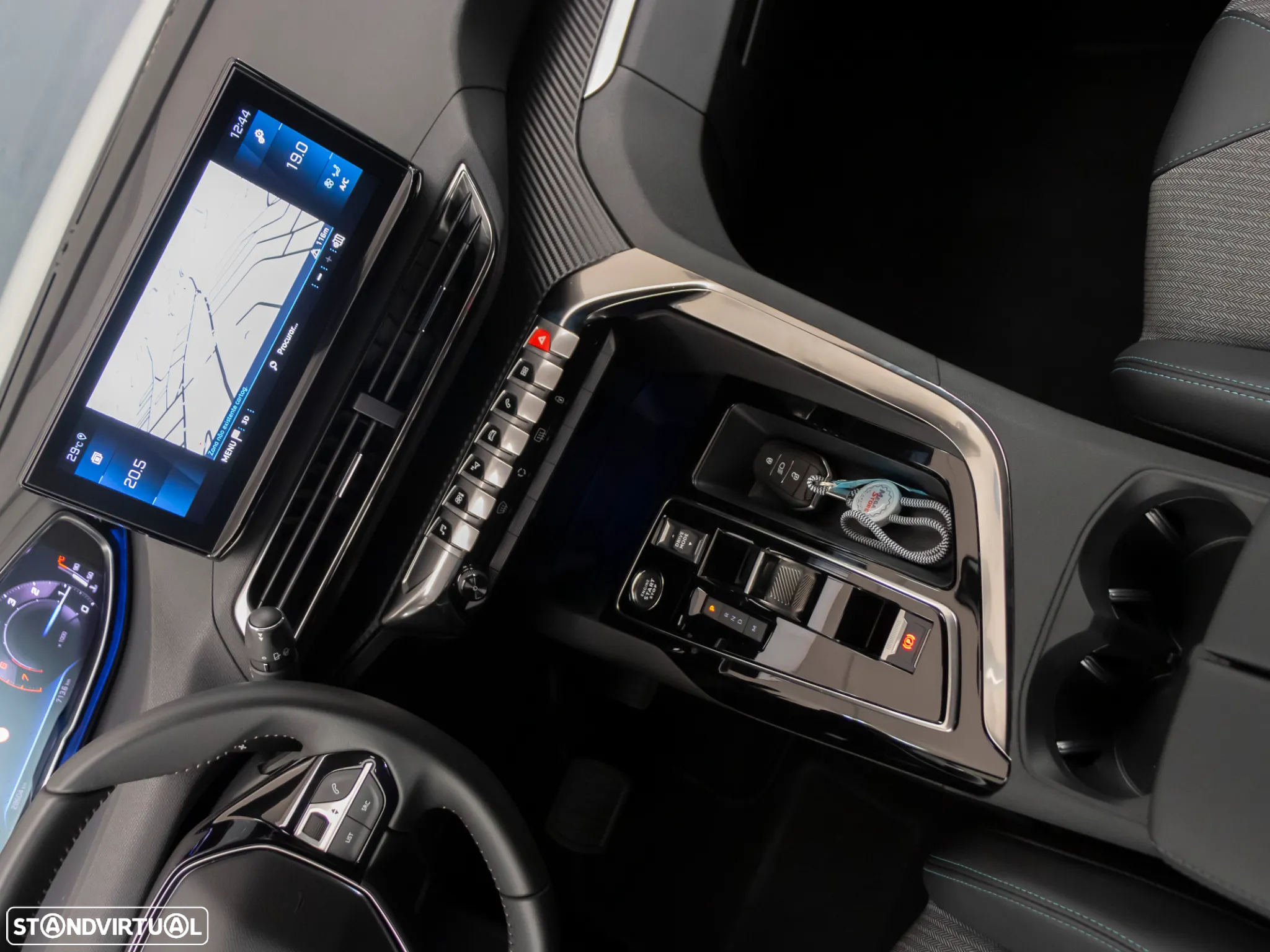Peugeot 5008 1.2 PureTech Allure EAT8 - 30
