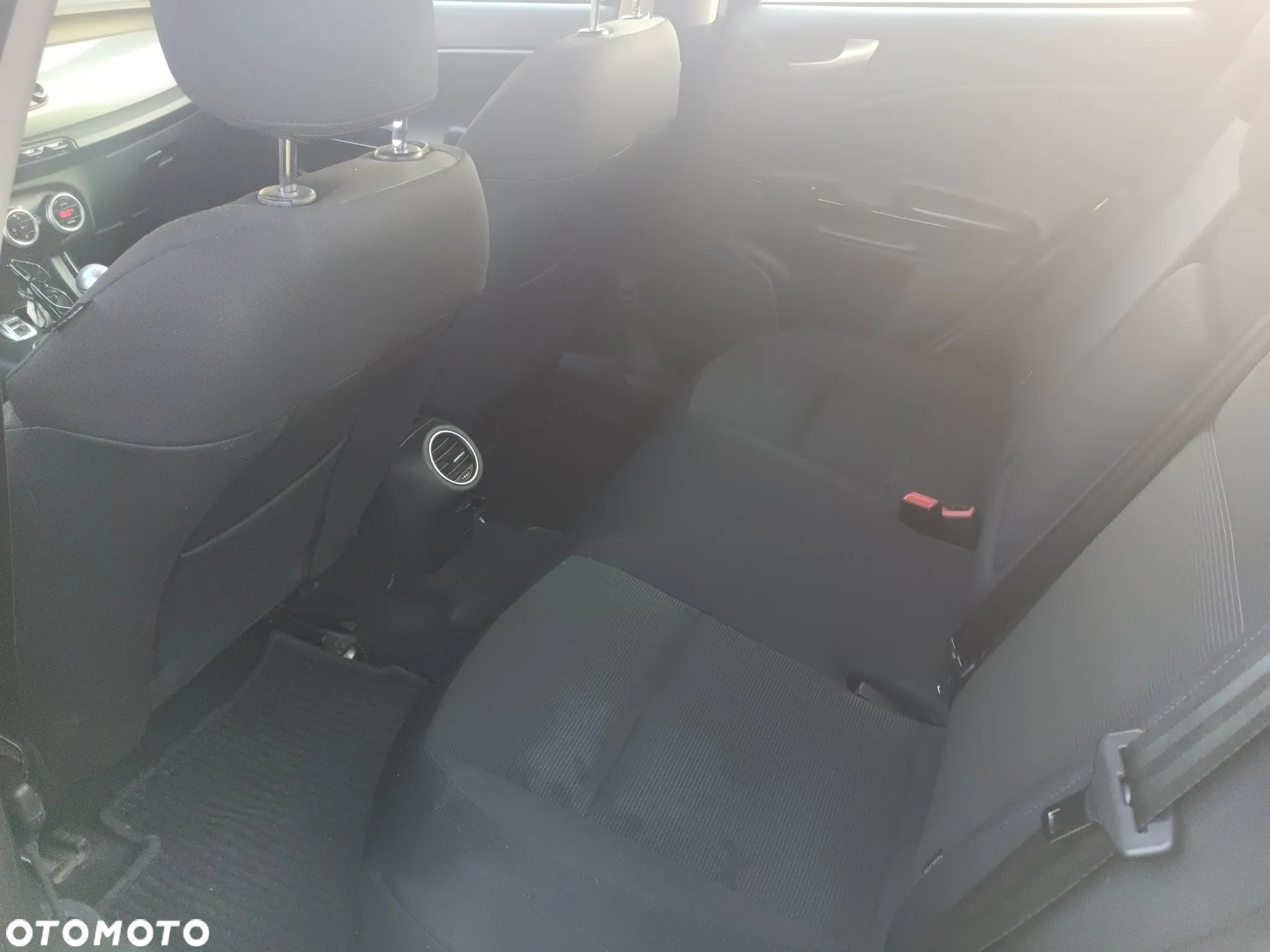 Alfa Romeo Giulietta 1.4 TB MultiAir Distinctive - 4
