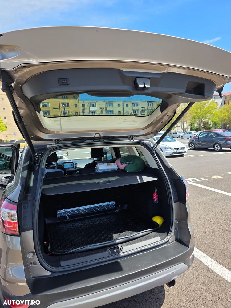 Ford Kuga - 11