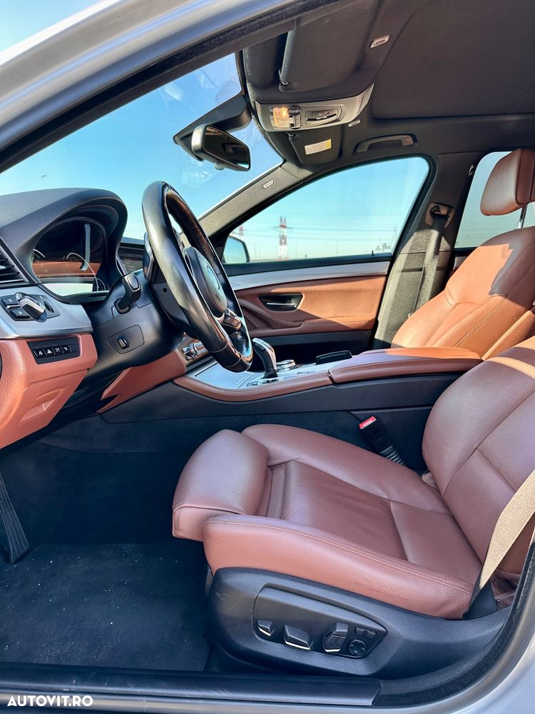BMW Seria 5 530d Touring Sport-Aut. - 15