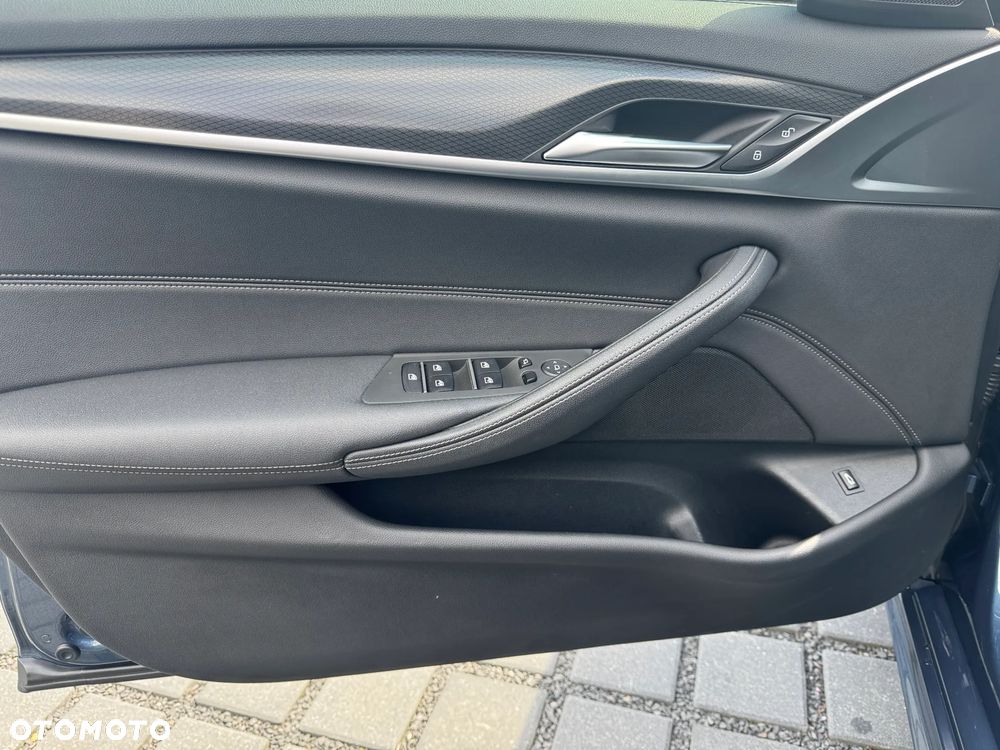 BMW Seria 5 520i mHEV Luxury Line - 23