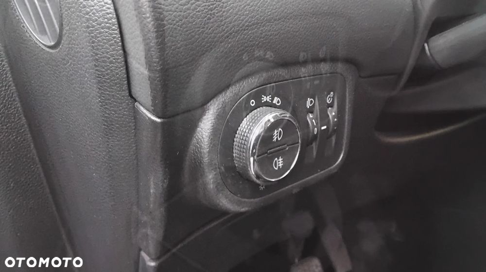Opel Zafira 2016