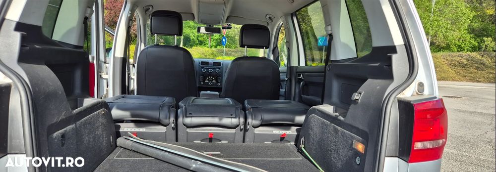 Volkswagen Touran 1.6 TDI Trendline - 24