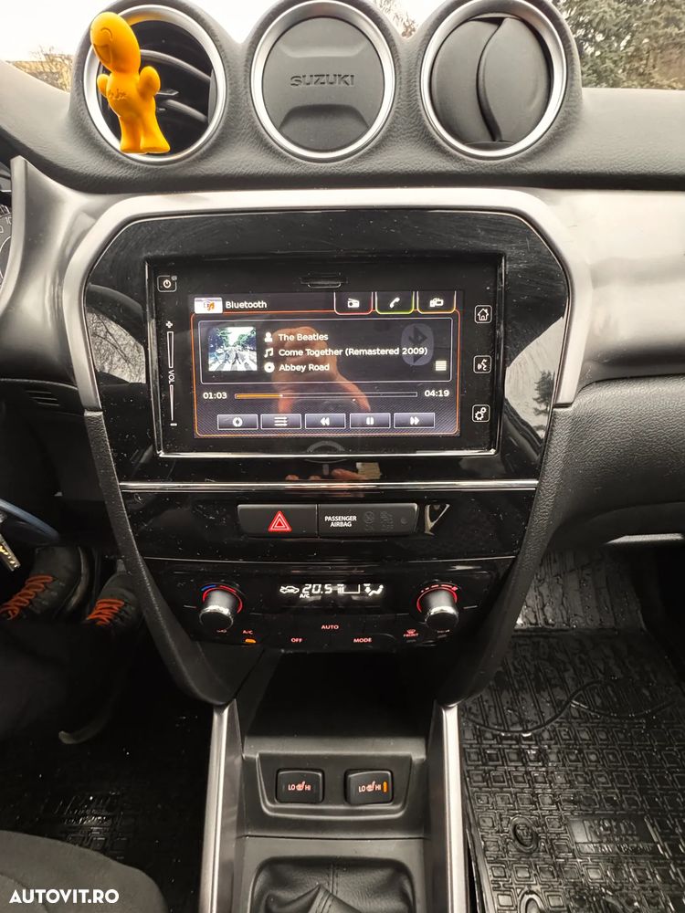Suzuki Vitara 1.4 Boosterjet MHEV Passion - 13