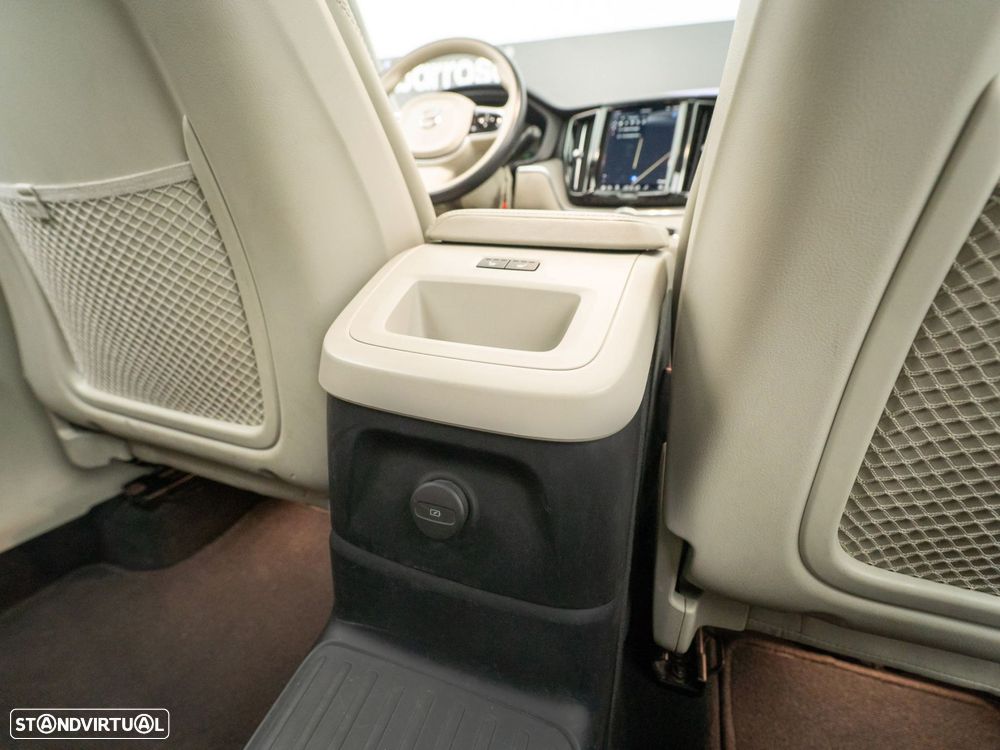 Volvo XC 60 2.0 T8 PHEV Ultimate Bright AWD - 49