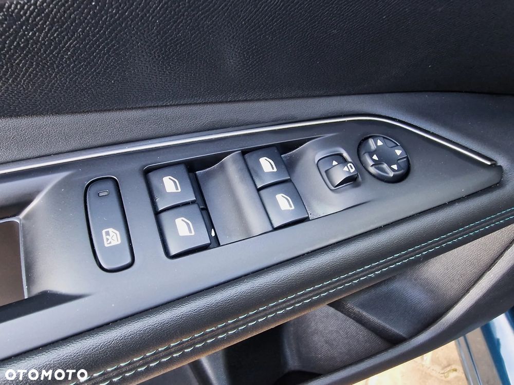 Peugeot 3008 225 e-EAT8 Allure Pack - 21