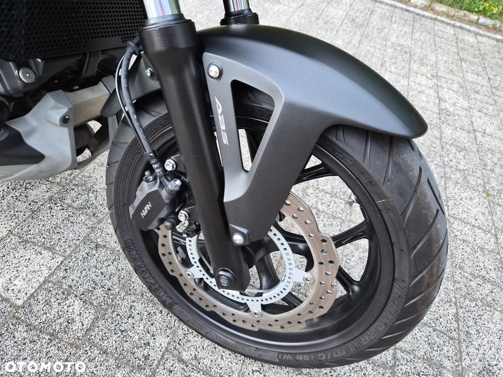 Honda NC - 25