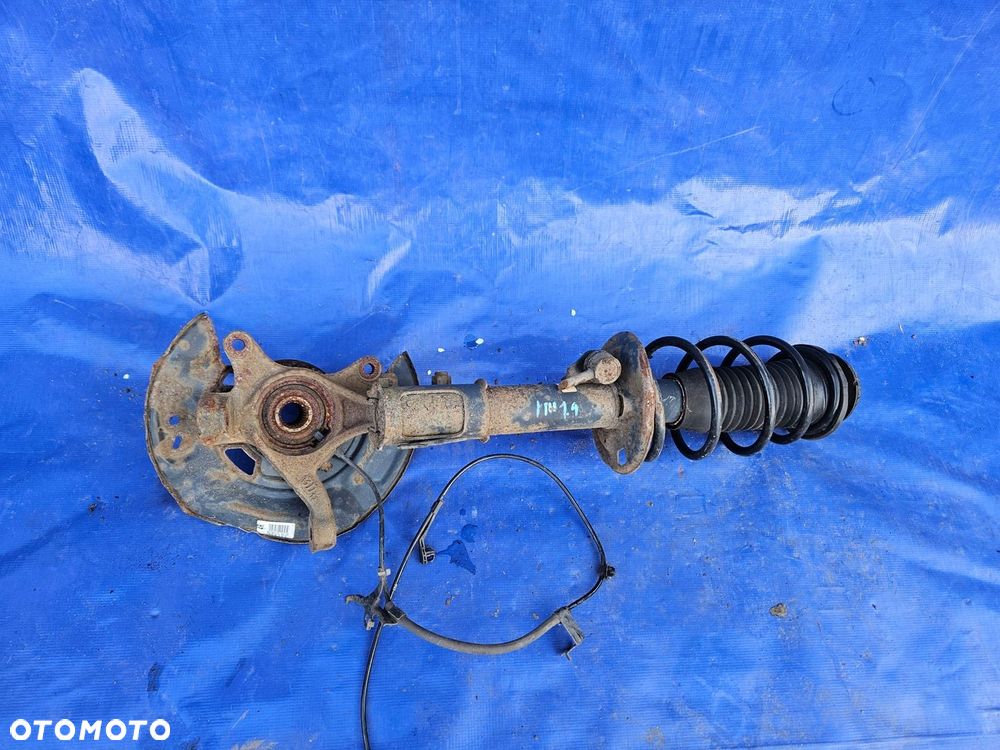 TOYOTA YARIS III 1.4 D4D ZWROTNICA PRAWA AMORTYZATOR - 3