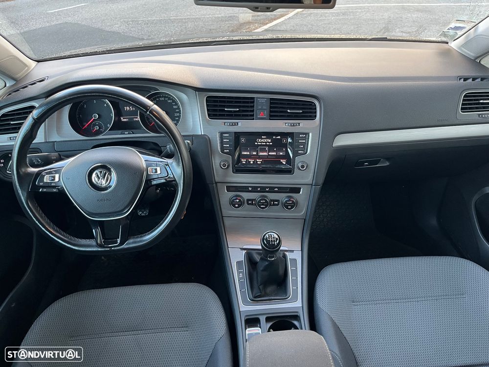 VW Golf 1.6 TDi BlueMotion Confortline - 16