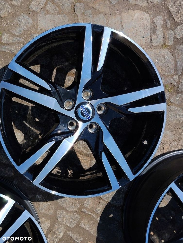 Volvo R Design 5x108 19 7,5J ET 50,5 32327353 4szt. - 5