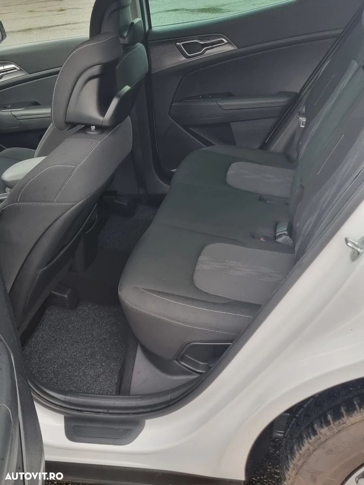 Kia Sportage 1.6 CRDI 2WD Eco-Dynamics+ (48V M-H) Vision - 20