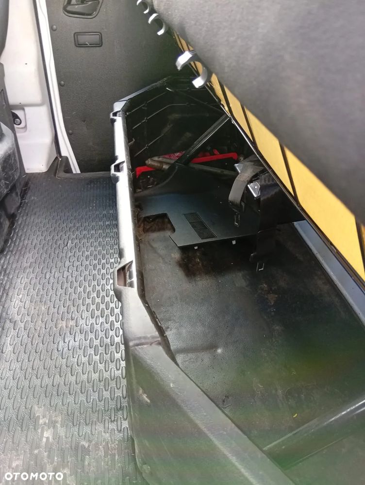 Iveco DAILY 35S14 - 12