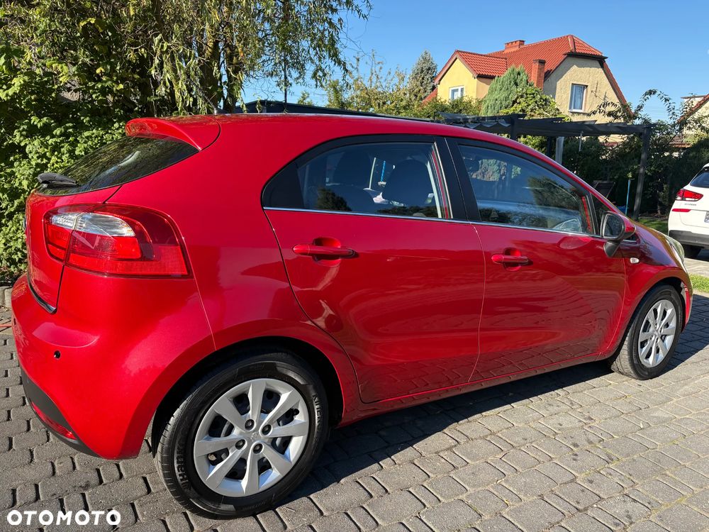 Kia Rio - 5