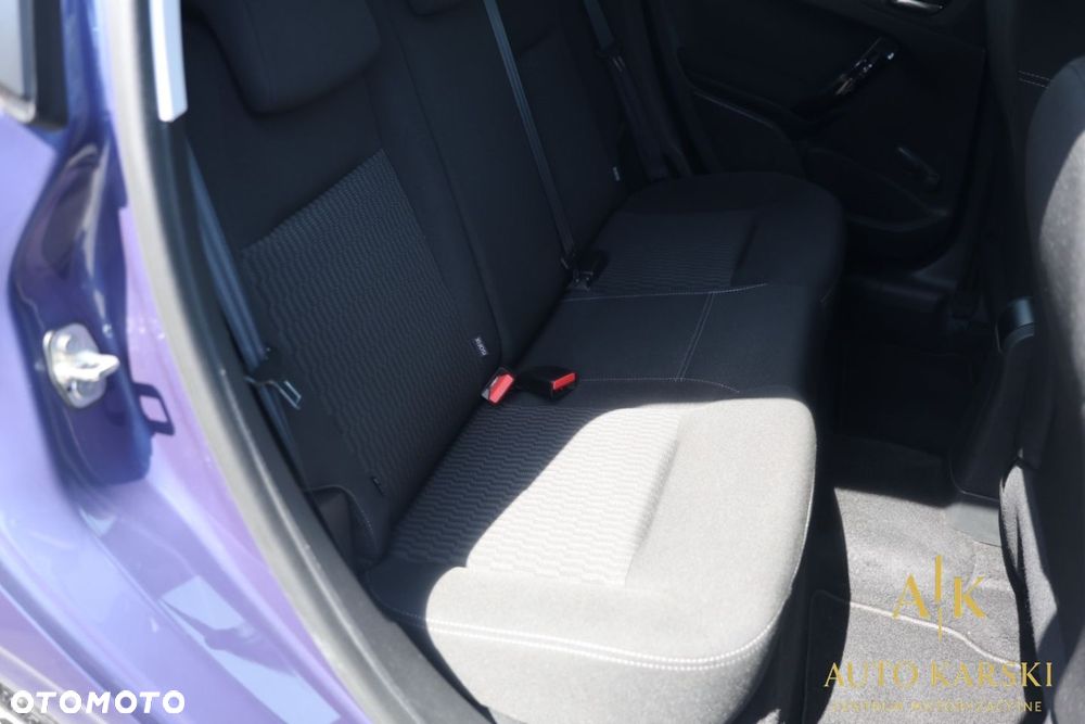 Peugeot 208 - 35