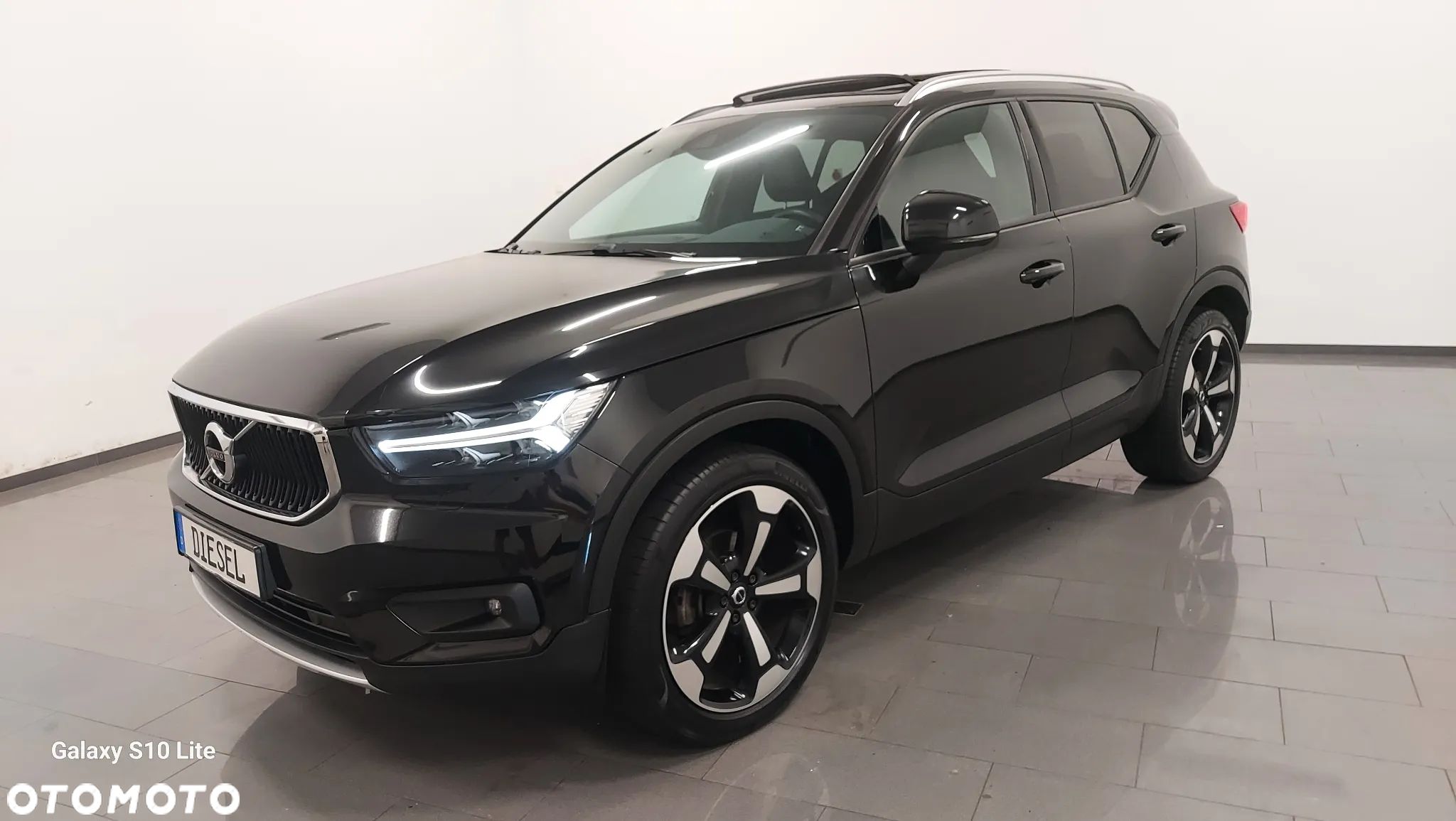 Volvo XC 40 D4 AWD Geartronic R-Design - 1