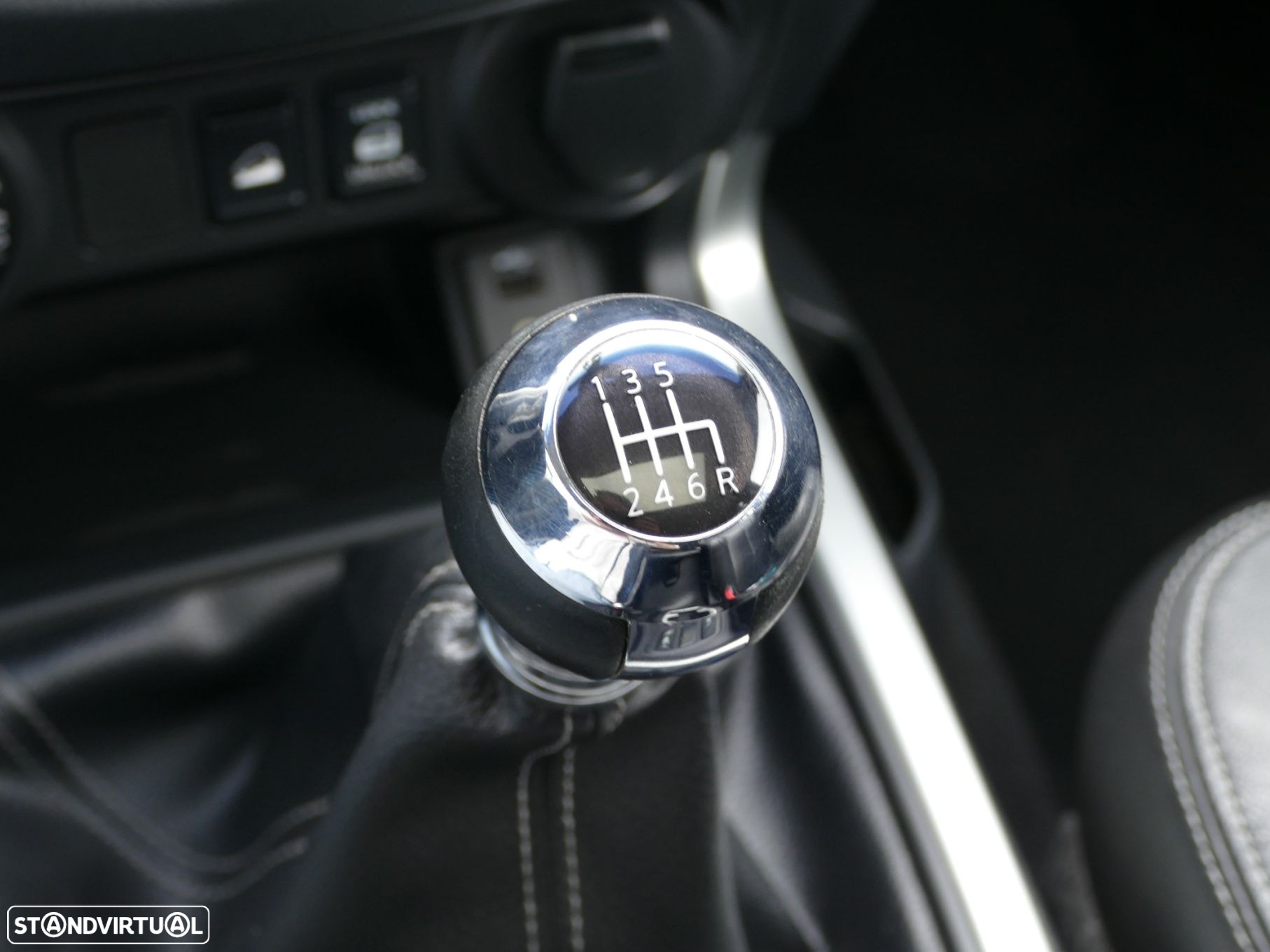 Nissan Navara 2.3 dCi CD 4WD Tekna - 31