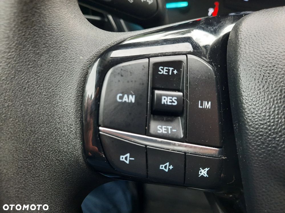 Ford Fiesta 1.0 EcoBoost S&S TITANIUM - 24