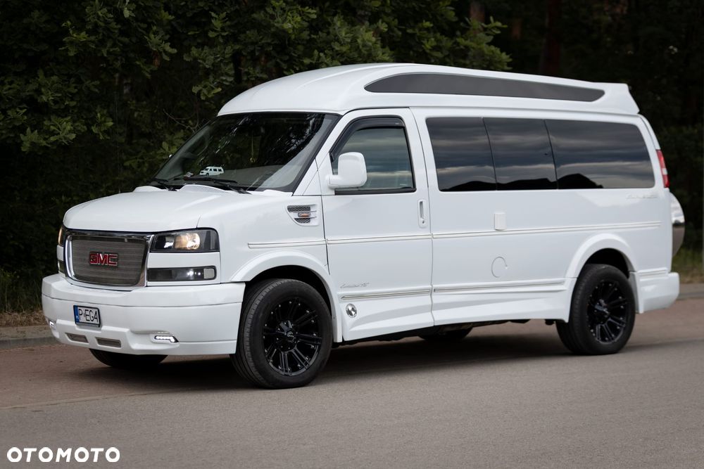 GMC Savana - 3