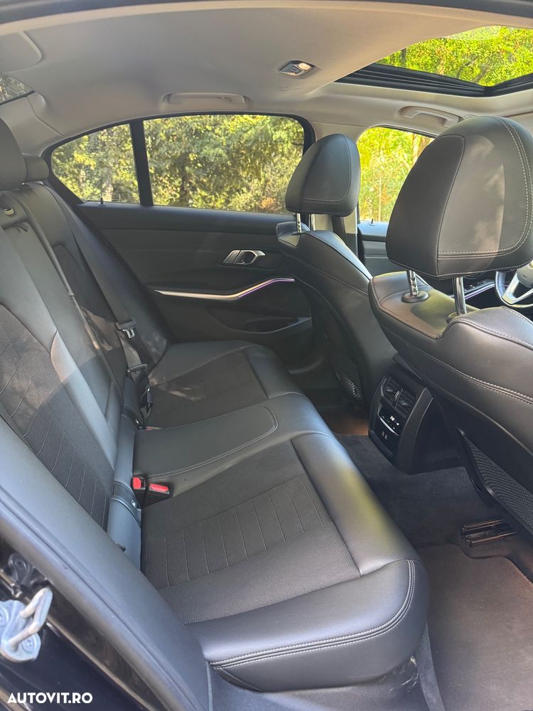 BMW Seria 3 320i xDrive AT - 14
