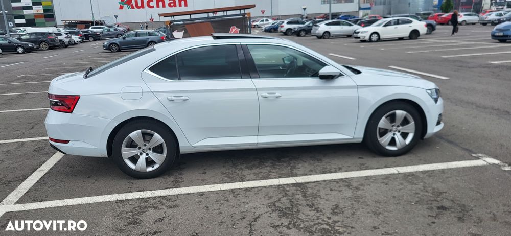 Skoda Superb 2.0 TDI DSG Style - 3
