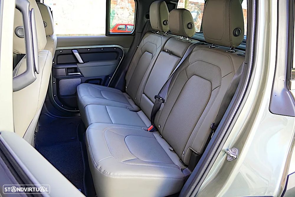 Land Rover Defender 2.0 P400e 110 AWD X-Dynamic SE - 23
