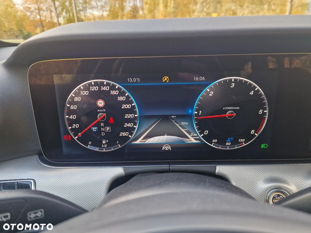 Mercedes-Benz Klasa E 220 d 4Matic 9G-TRONIC AMG Line - 24