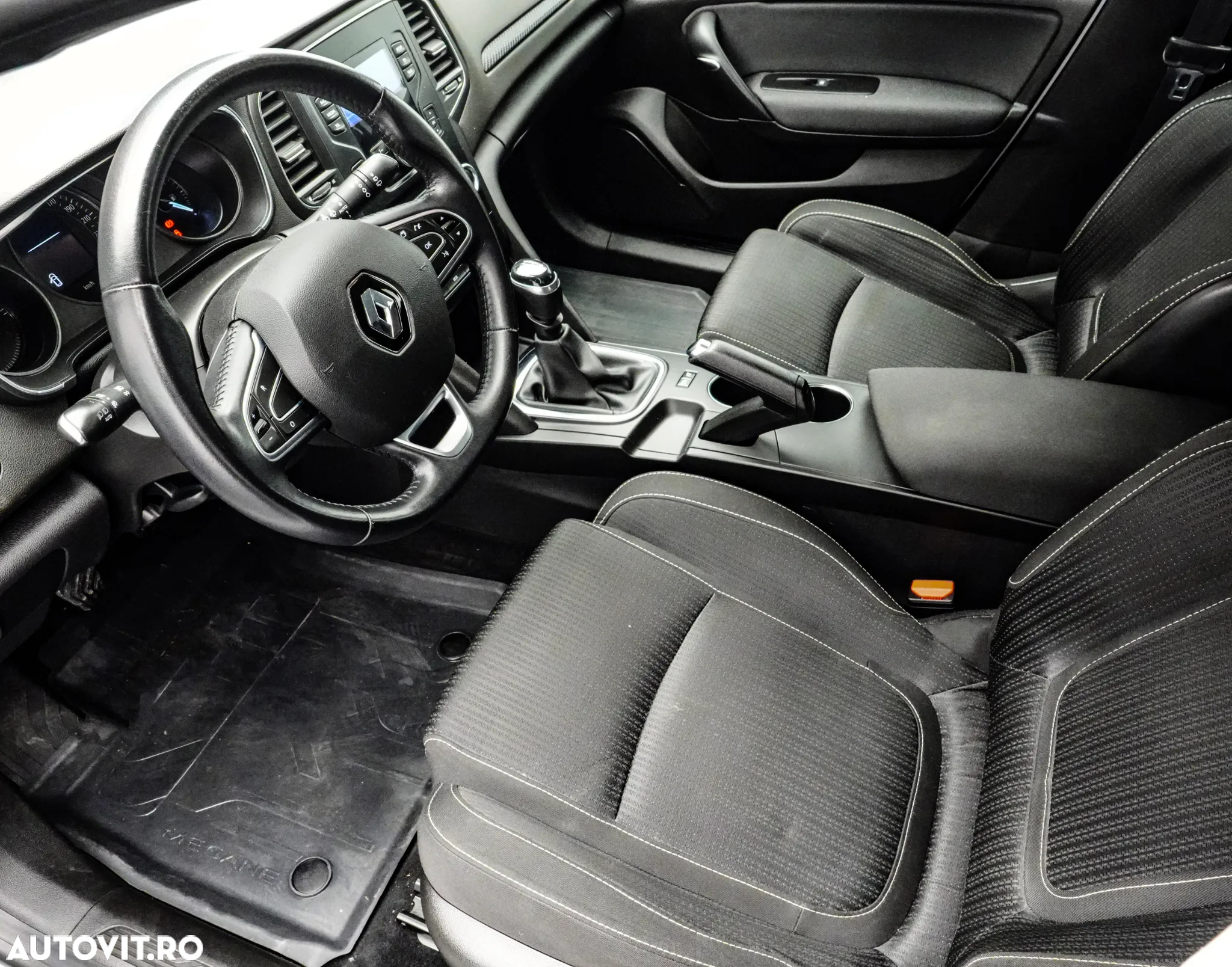 Renault Megane Blue dCi 116 Zen - 12