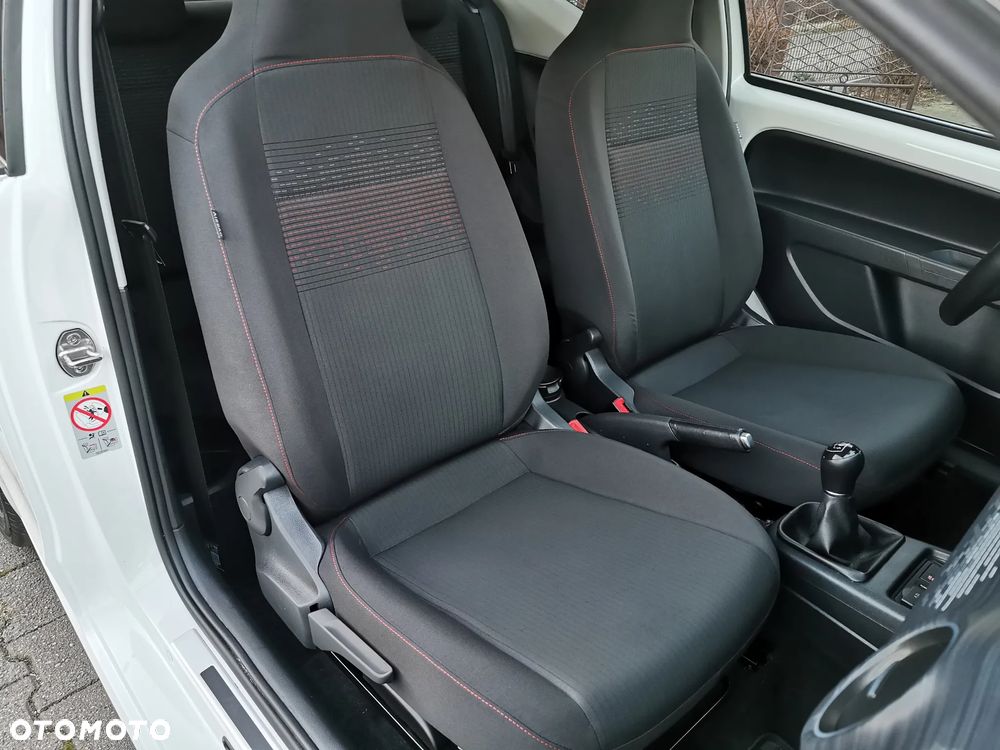 Volkswagen up! TSI (BlueMotion Technology) move - 21