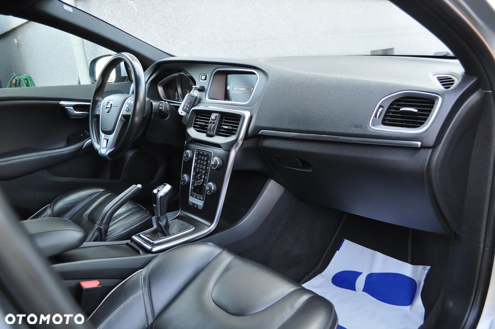 Volvo V40 D2 RDesign - 15