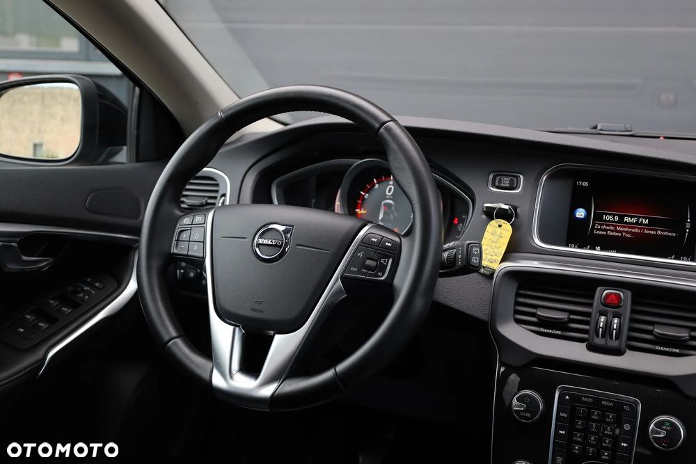 Volvo V40 T2 Inscription - 28
