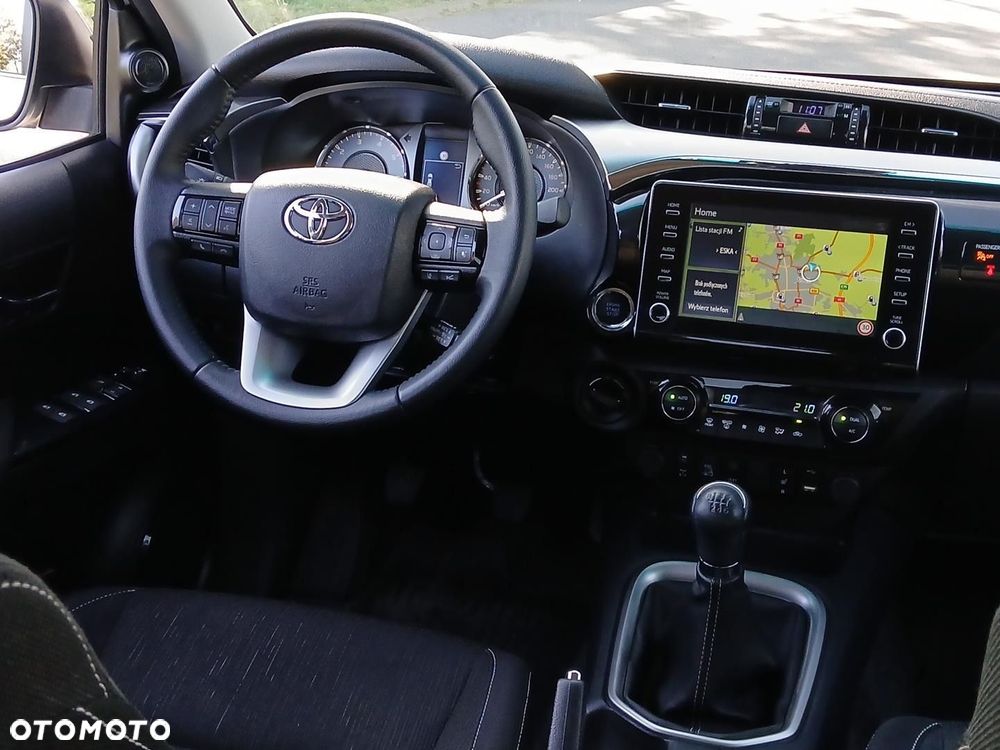 Toyota Hilux 2.8 D-4D Double Cab SR5 4x4 - 25