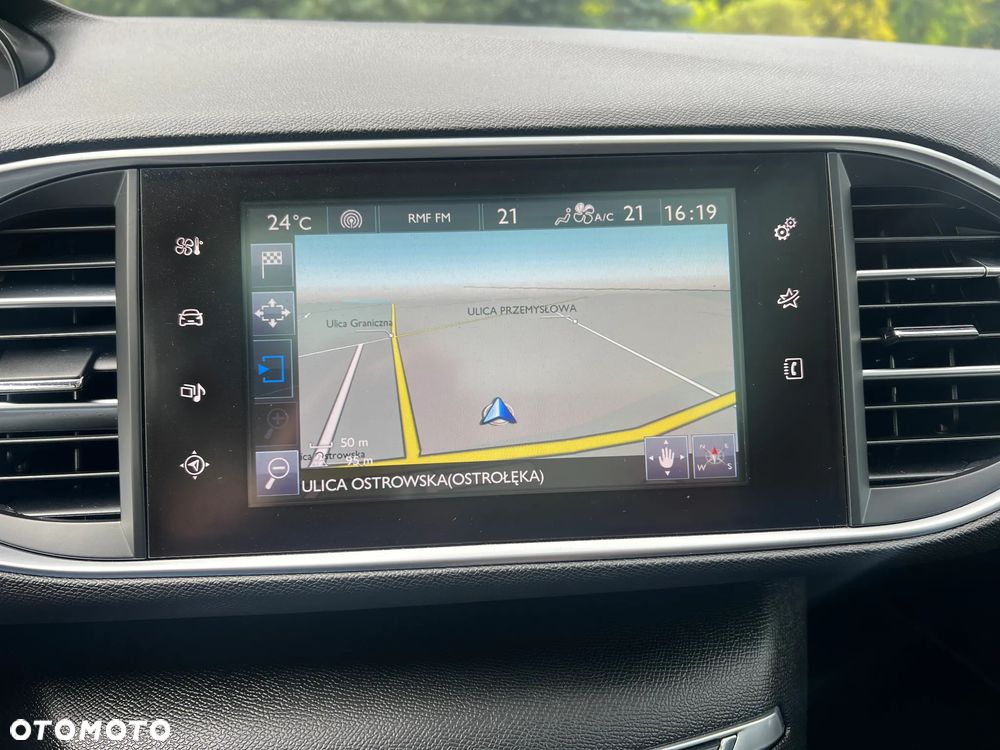 Peugeot 308 SW 1.2 PureTech Allure S&S - 34