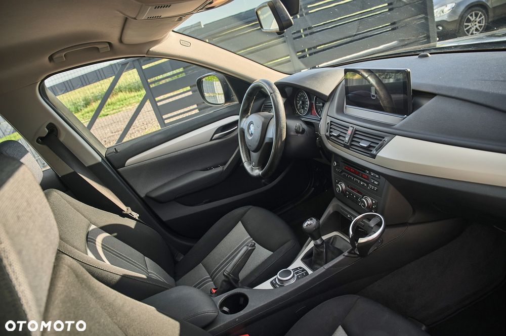 BMW X1 xDrive18d xLine - 33