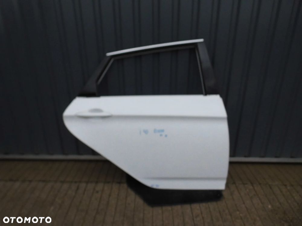 DRZWI HYUNDAI I40 KOMBI PRAWE TYLNE BIAŁE NCW ORYGINAŁ - 1
