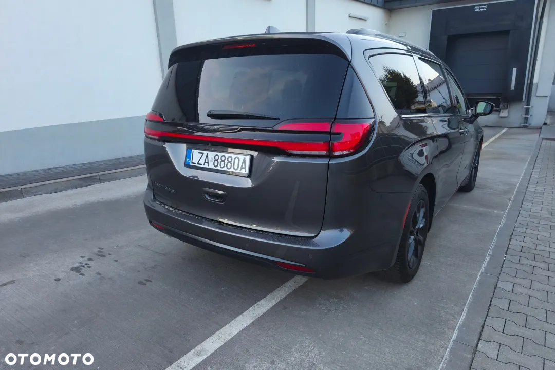 Chrysler Pacifica - 10