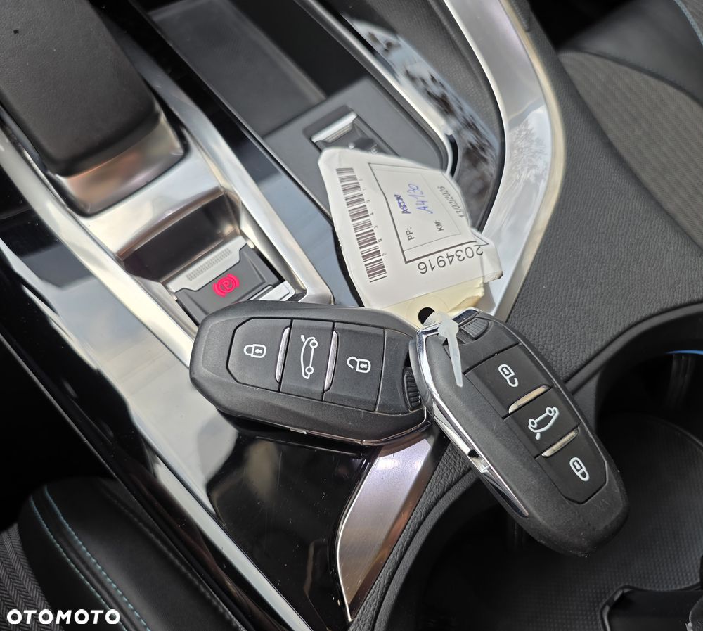 Peugeot 3008 1.6 PureTech Hybrid PHEV Allure Pack S&S EAT8 - 32