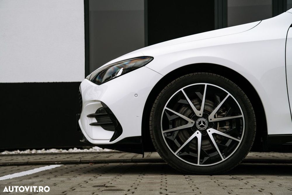 Mercedes-Benz CLA 350 4MATIC Coupe - 8