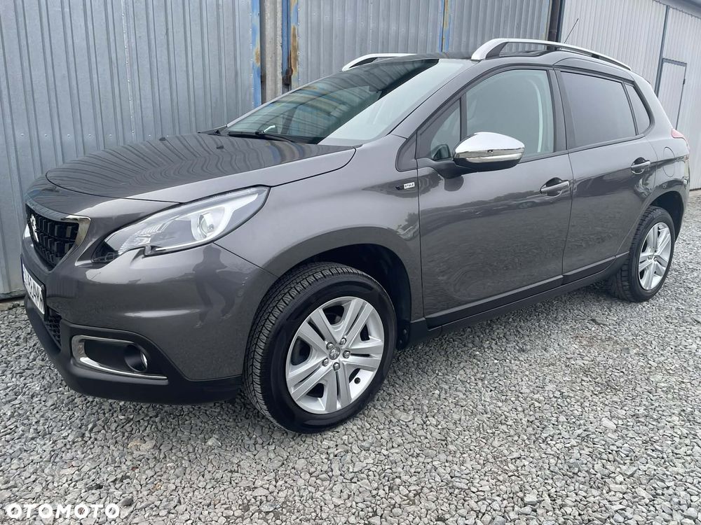 Peugeot 2008 1.2 Pure Tech Allure S&S - 6