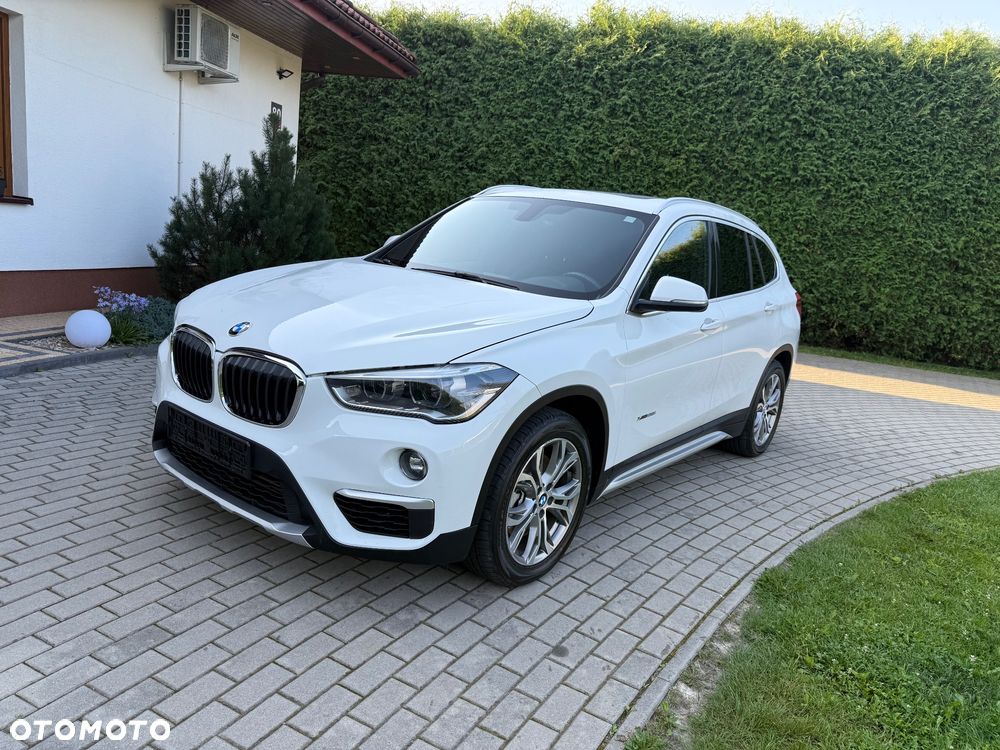 BMW X1 xDrive25i Advantage sport - 1