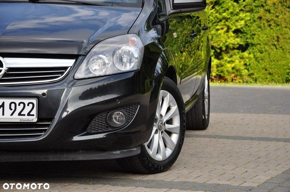 Opel Zafira 1.8 Cosmo - 8