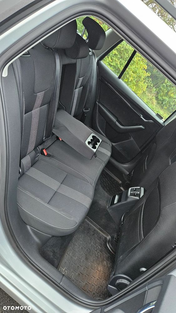 Skoda Octavia 2.0 TDI Elegance DSG - 7